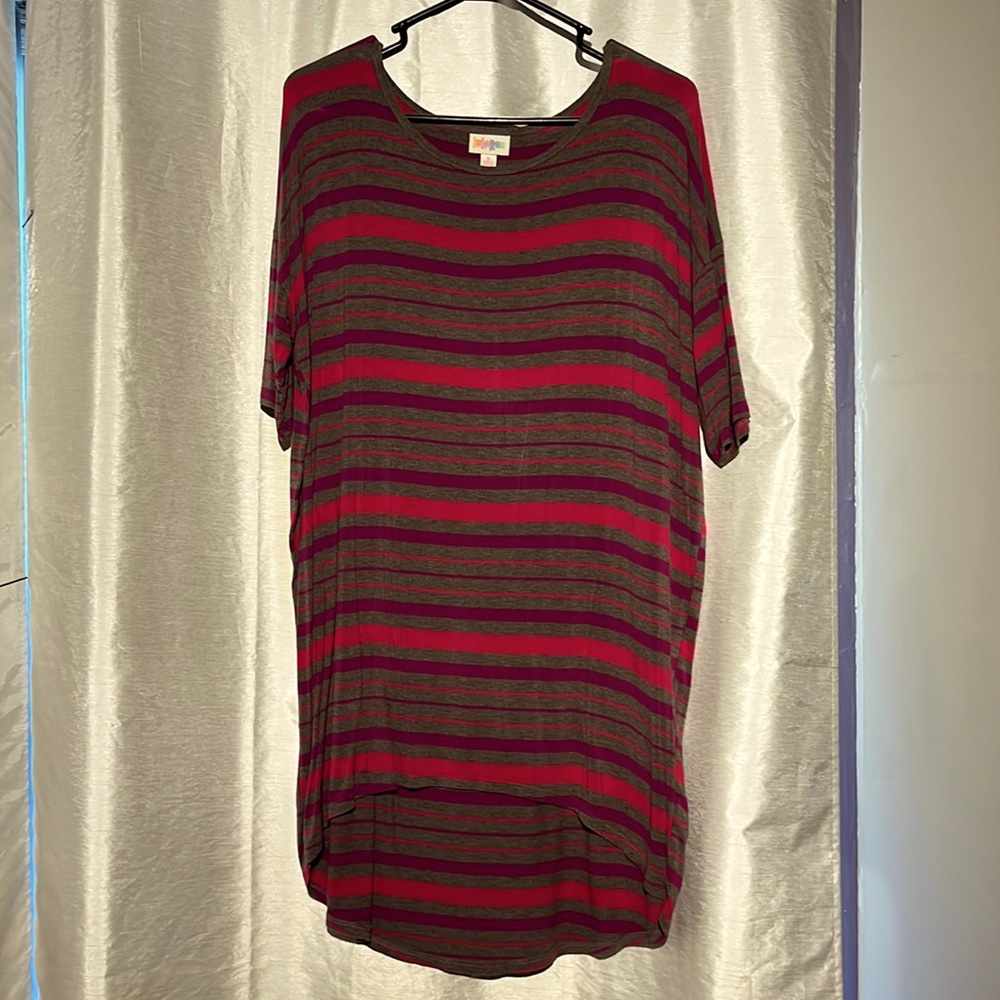 LuLa Roe Small Shirt